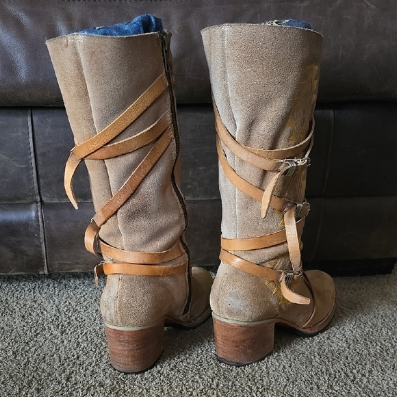 Freebird by Steven Tan Heeled Boots with Buckle Straps - Picture 9 of 13